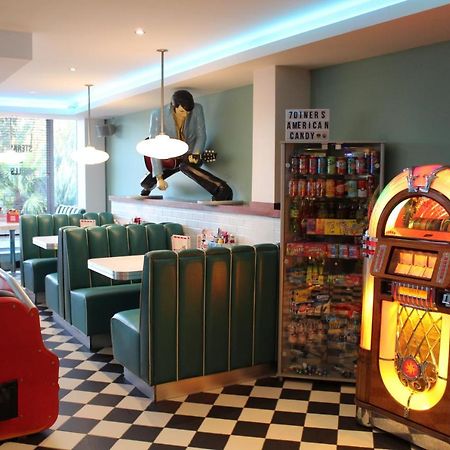 7Hotel Diner Halstead  Zewnętrze zdjęcie