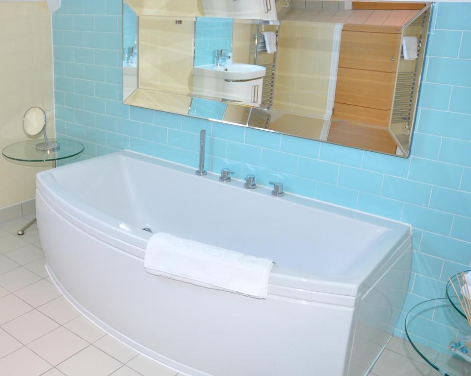 7Hotel Diner Halstead  Zewnętrze zdjęcie