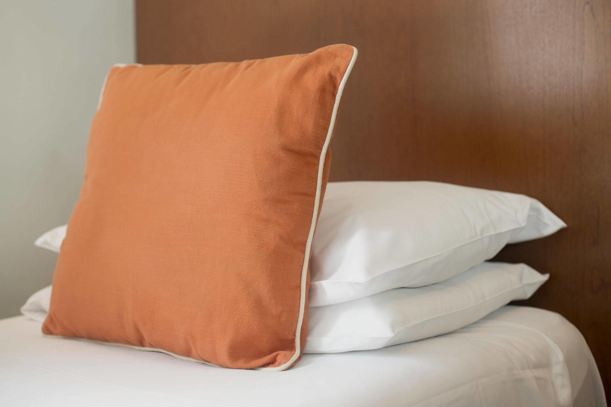7Hotel Diner Halstead  Zewnętrze zdjęcie