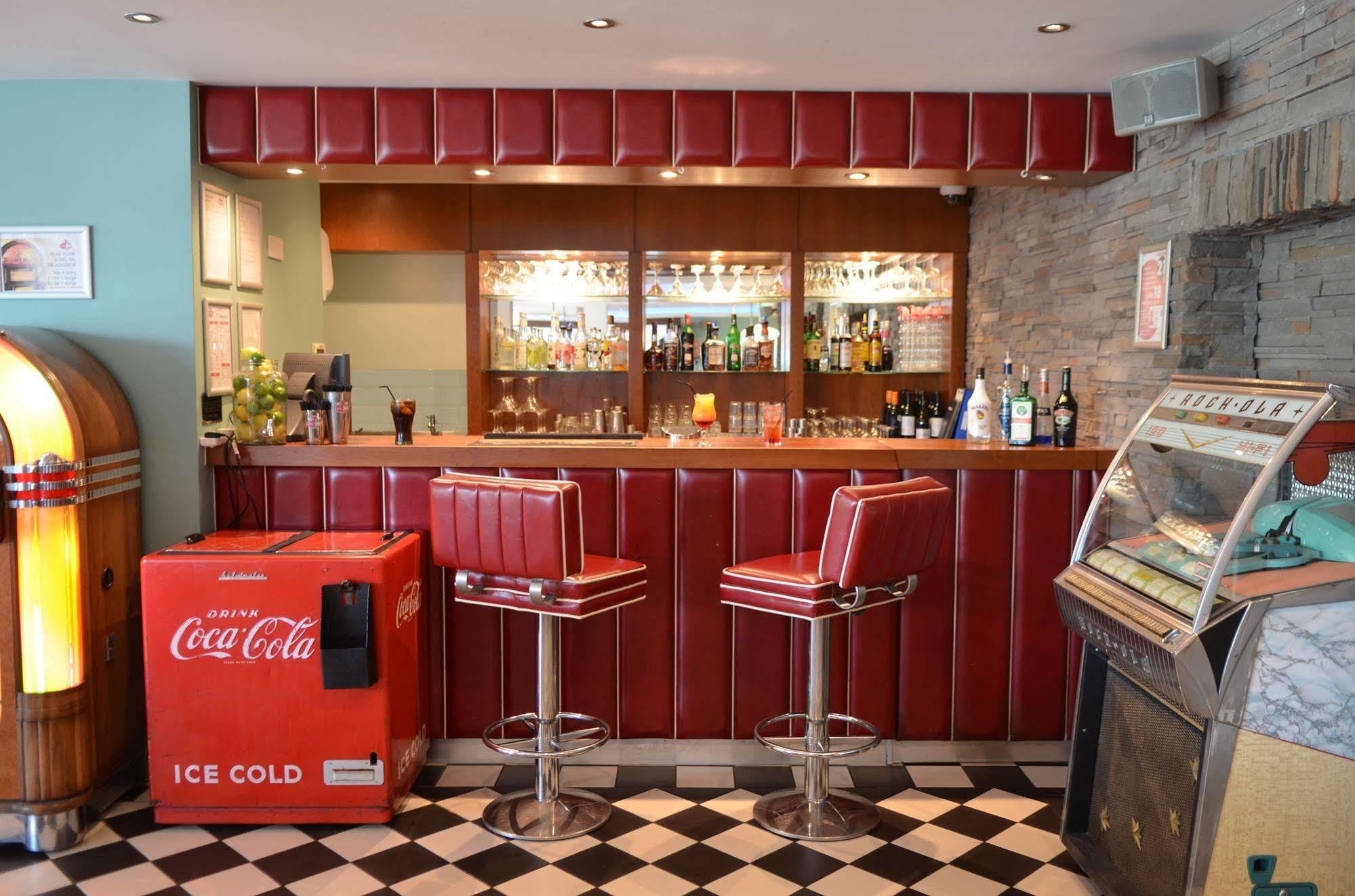 7Hotel Diner Halstead  Zewnętrze zdjęcie